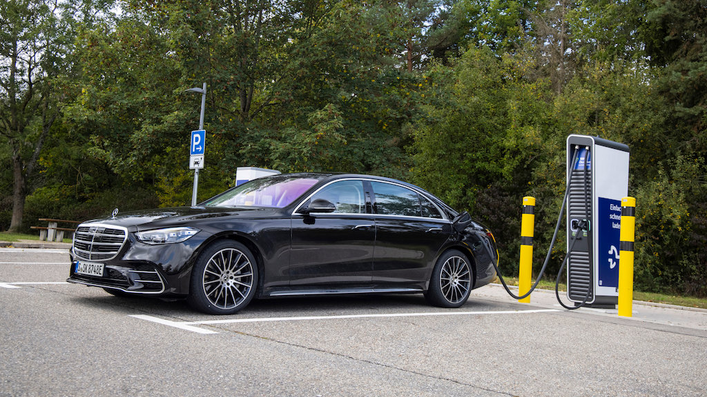 Mercedes Bringt Die S Klasse Als Plug In Hybrid News Electric Wow Motorline Cc